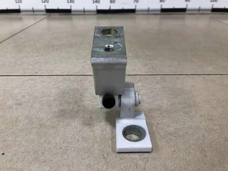 Петля двери Volkswagen Jetta (5K) 2011>