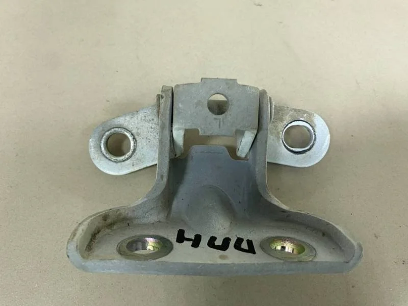 Петля двери передней правой нижняя Hyundai Creta 2016>