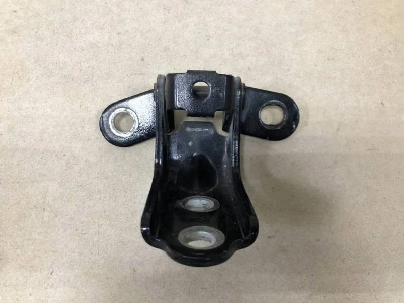 Петля двери задней правой нижняя Hyundai Solaris 2010-2017