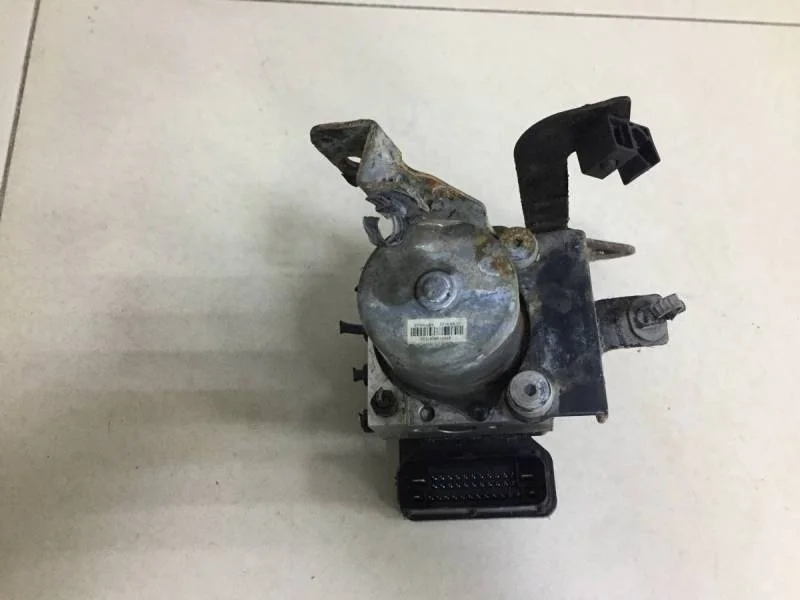 Блок ABS (насос) Hyundai Solaris 2010-2017