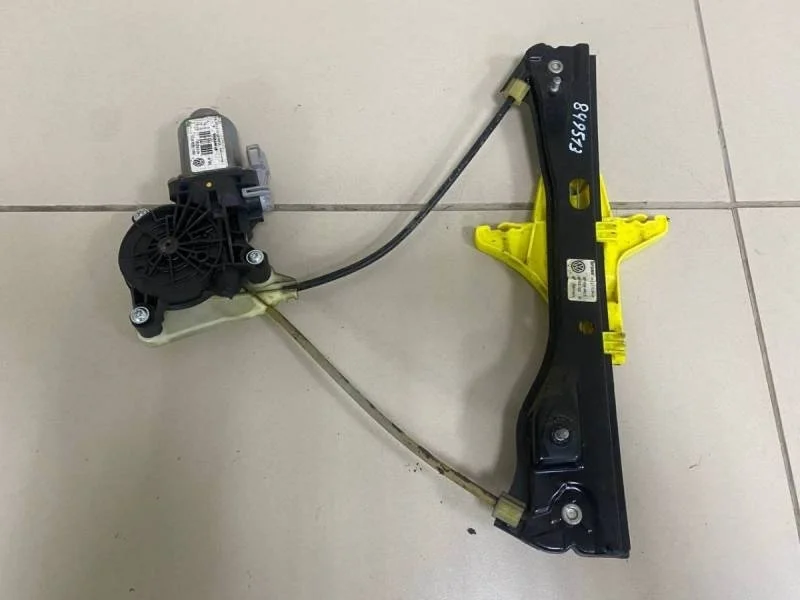 Стеклоподъемник электр. задний правый Volkswagen Polo (Sed RUS) 2011>