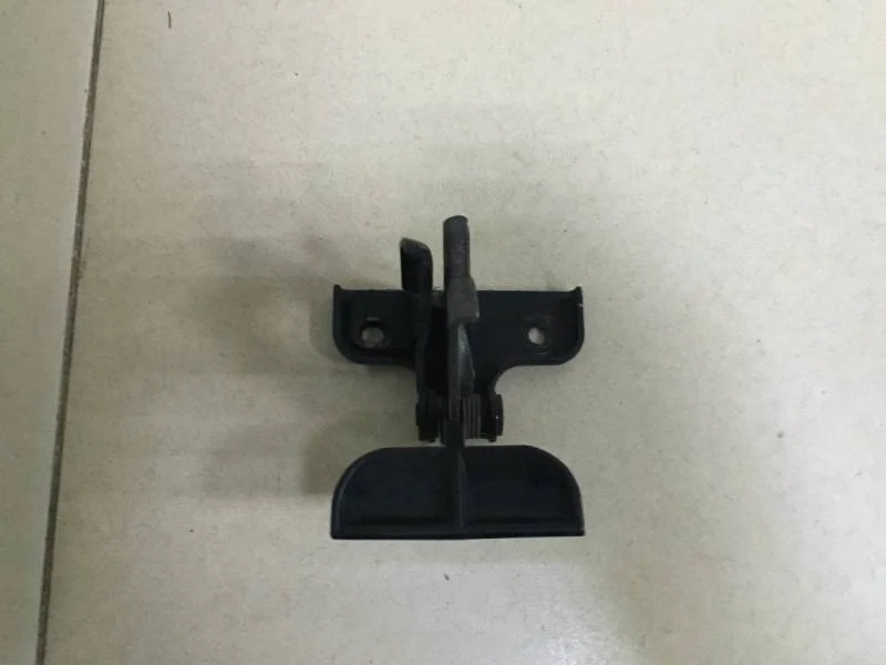 Крючок капота Mercedes-Benz ML-Class (W164) 2005-2011