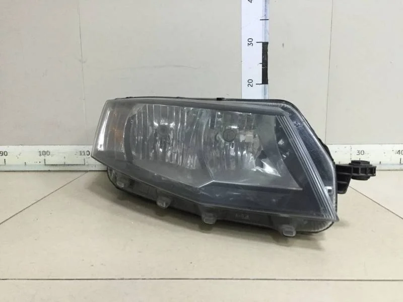 Фара правая Skoda Octavia (A7) 2013>