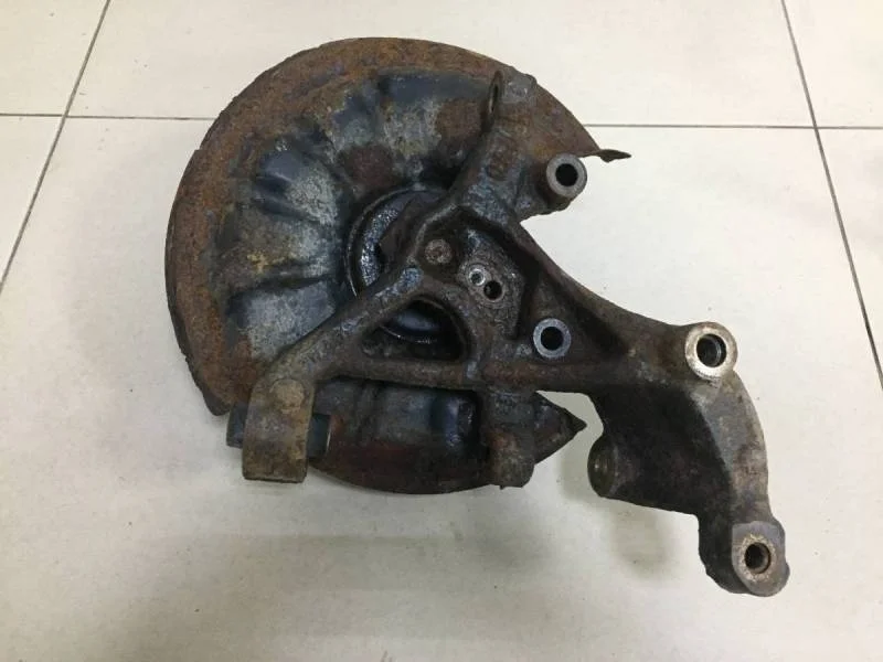 Кулак поворотный задний левый Skoda Octavia (A7) 2013>