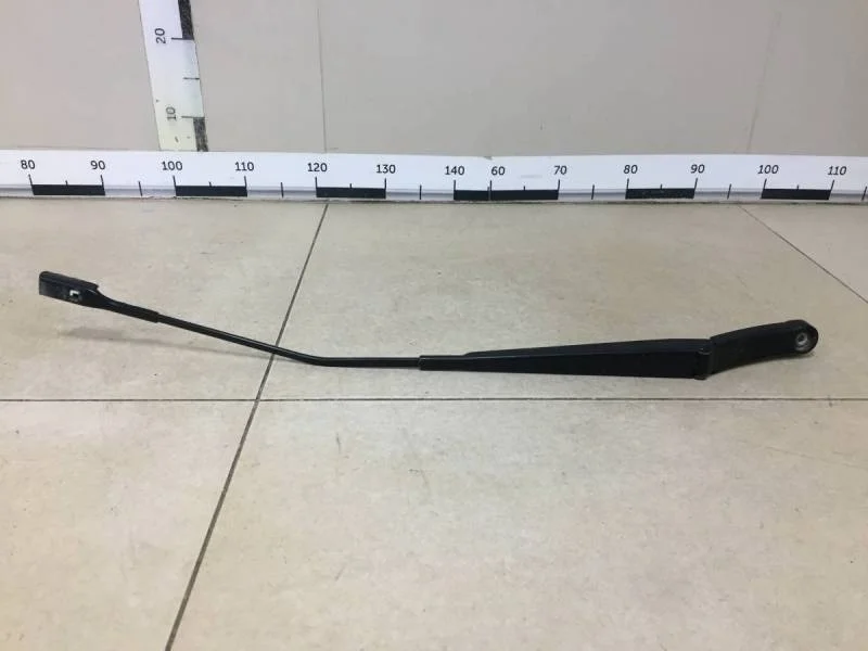 Поводок стеклоочистителя передний правый Skoda Octavia (A7) 2013>
