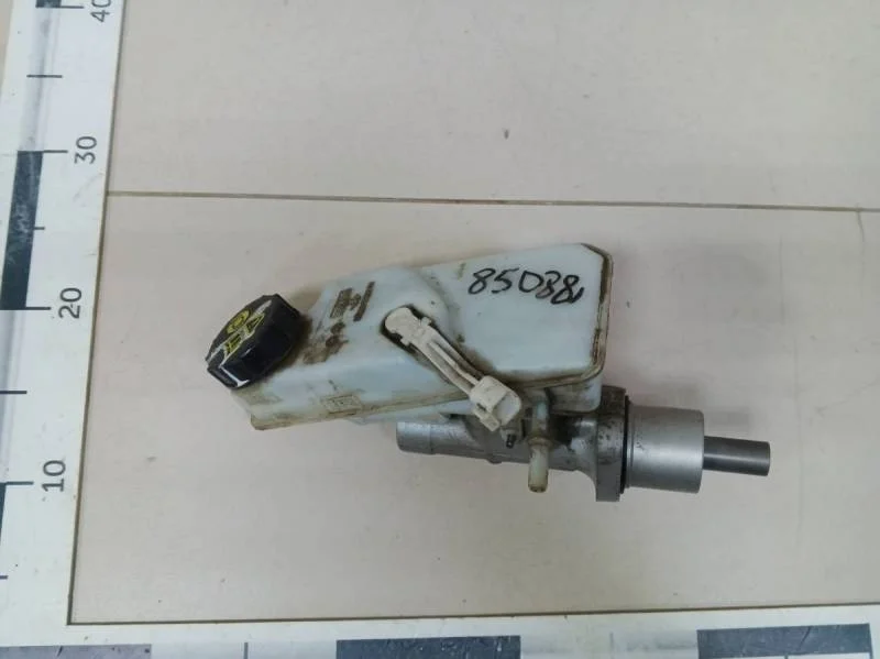 Цилиндр тормозной главный Ford Focus 2 (DA) 2005-2008