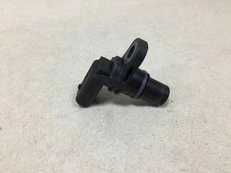 Датчик положения распредвала Skoda Octavia (A7) 2013>