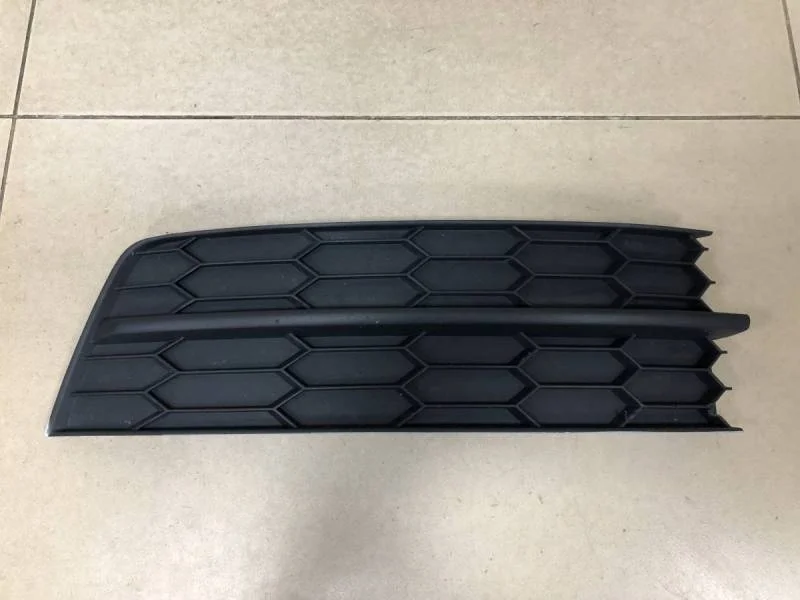 Решетка в бампер левая Skoda Rapid 2012-2020