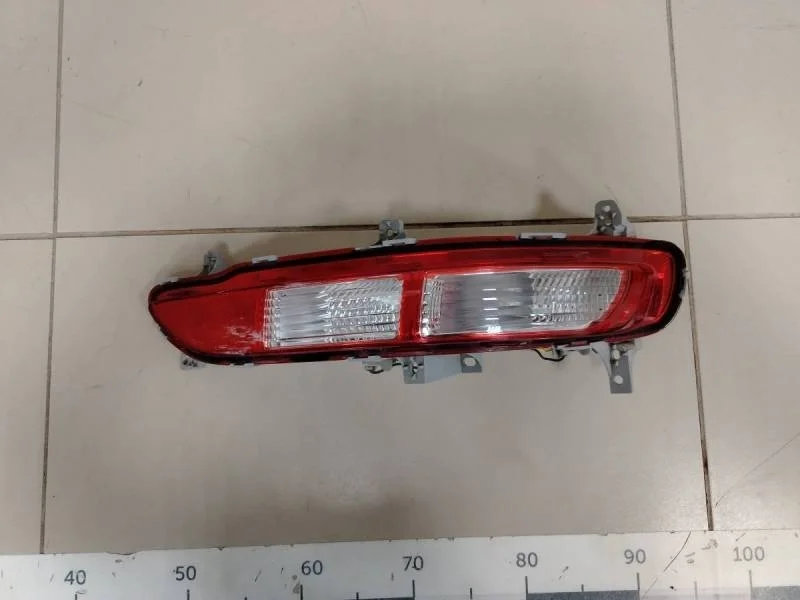 Фонарь задний в бампер правый Kia Sportage 4 (QL) 2016>