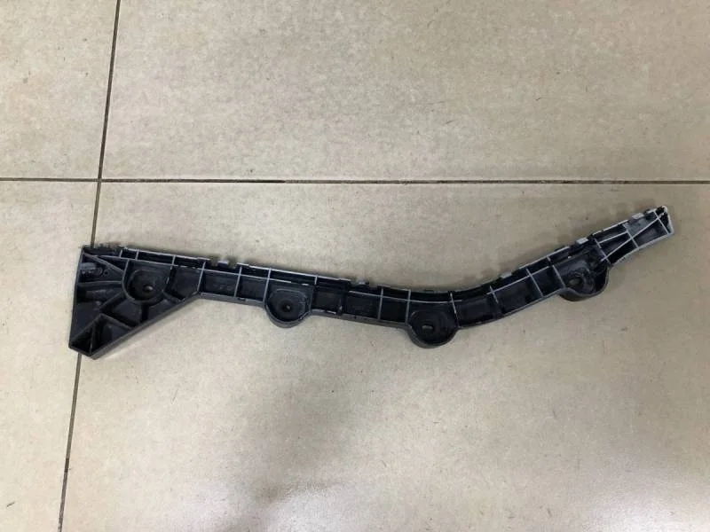 Кронштейн заднего бампера правый Skoda Rapid 2012-2020