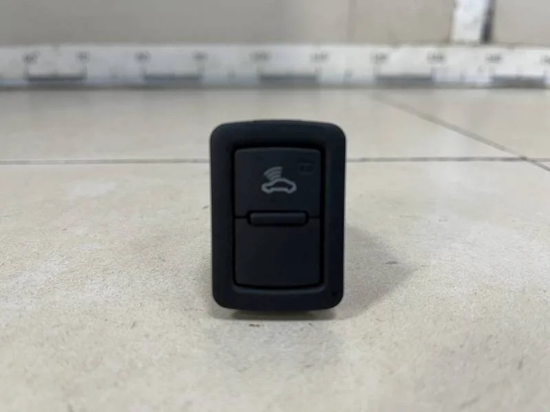 Кнопка многофункциональная Audi A8 (D4) 2010-2017