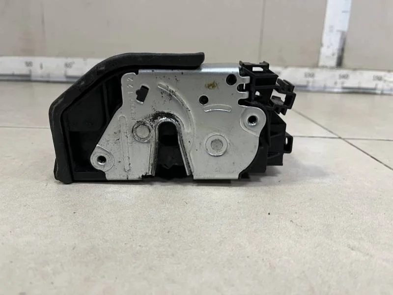 Замок двери задней правой BMW 3-series F30/F31 2011>