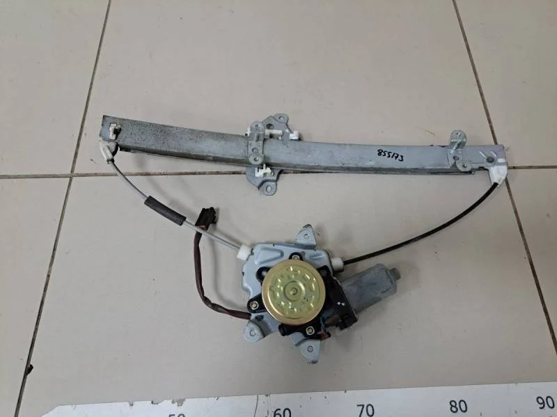 Стеклоподъемник электр. передний левый Nissan Almera Classic (B10) 2006-2013
