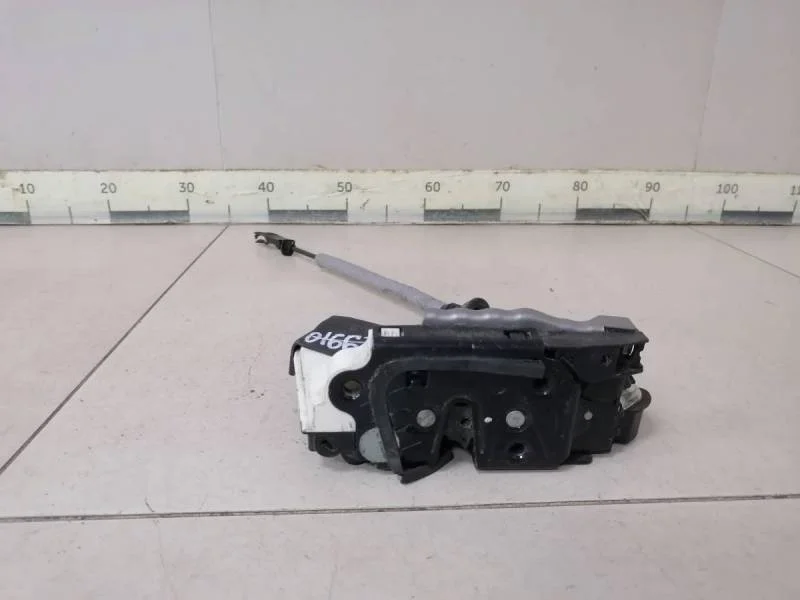 Замок двери задней правой Volkswagen Polo (Sed RUS) 2011>