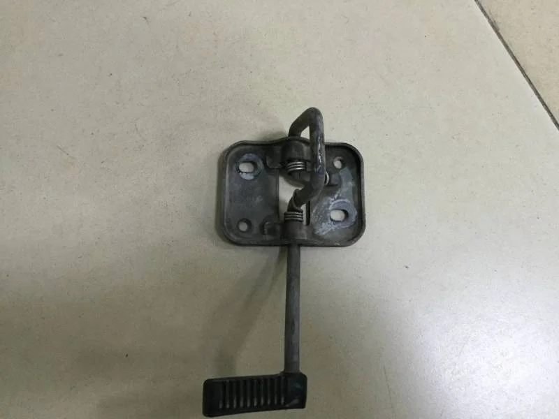 Крючок капота Volkswagen Polo (Sed RUS) 2011>