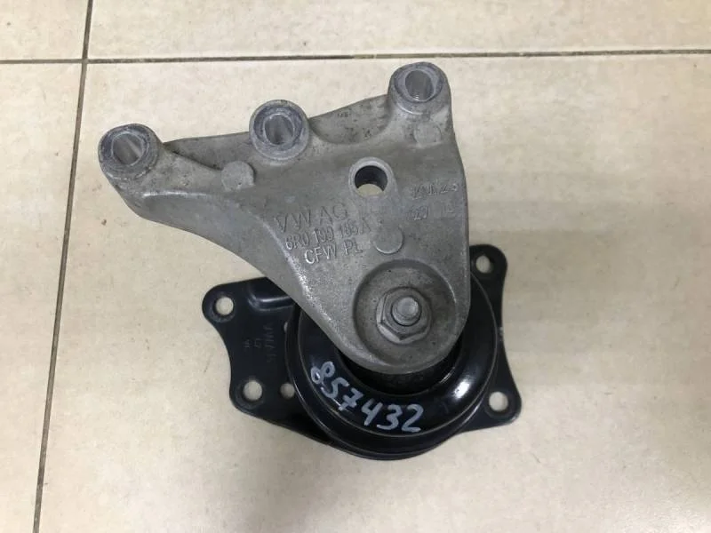 Опора двигателя правая Volkswagen Polo (Sed RUS) 2011>