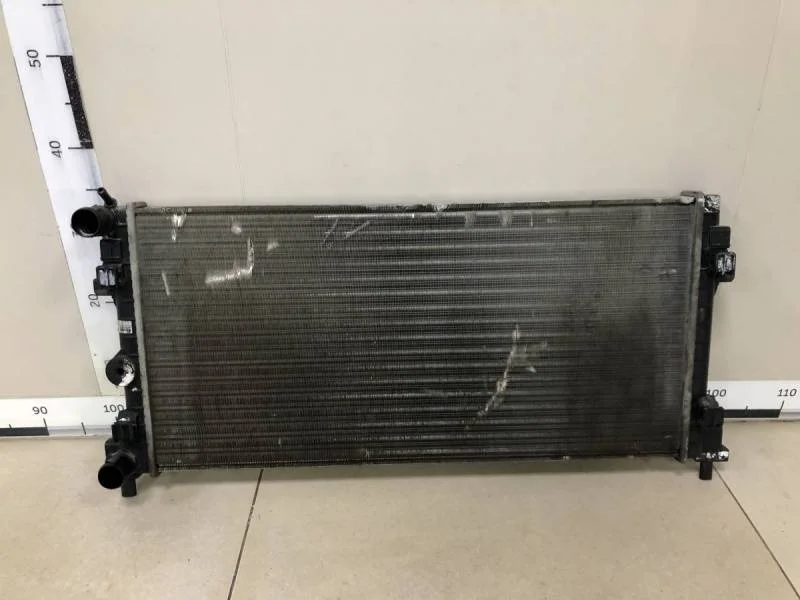 Радиатор охлаждения двигателя Volkswagen Polo (Sed RUS) 2011>