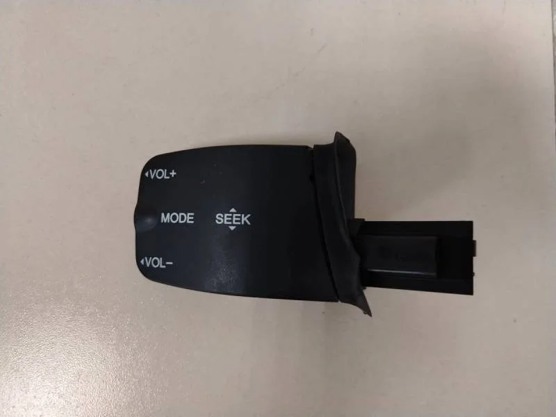 Переключатель подрулевой управления магнитолой Ford Focus 2 (DA) 2005-2008