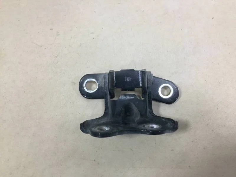 Петля двери задней правой верхняя Hyundai Solaris 2010-2017