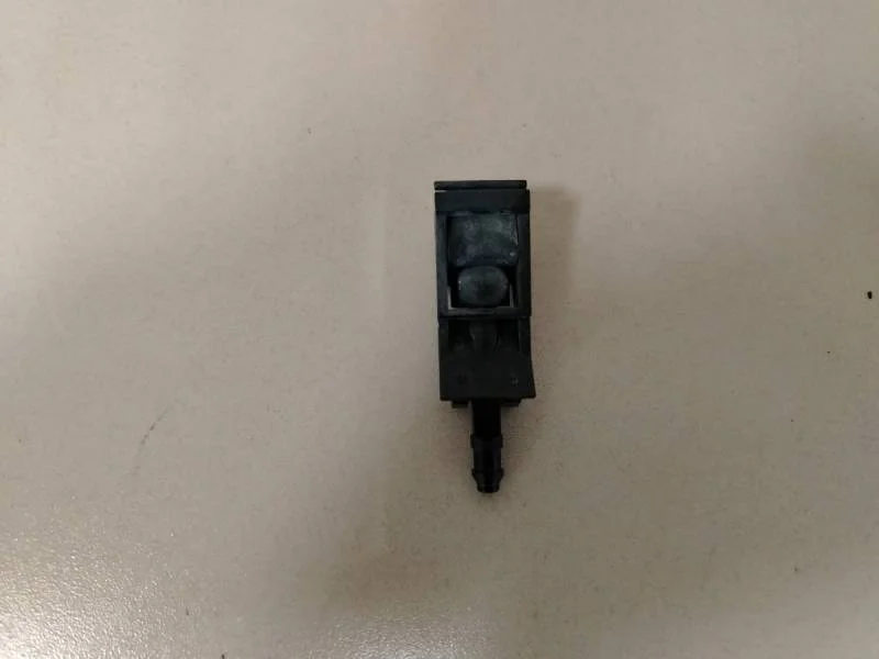 Форсунка омывателя лобового стекла Volkswagen Polo (Sed RUS) 2011>