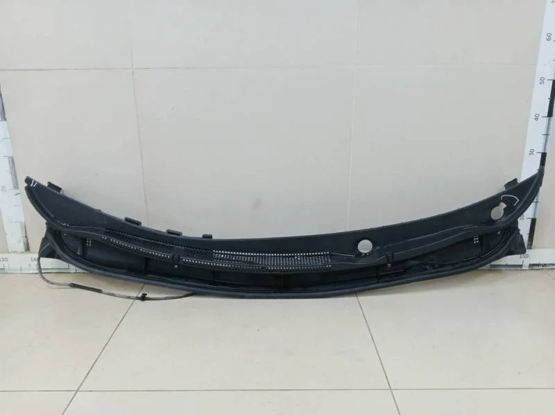 Решетка стеклооч. (планка под лобовое стекло, жабо) Hyundai Solaris 2010-2017