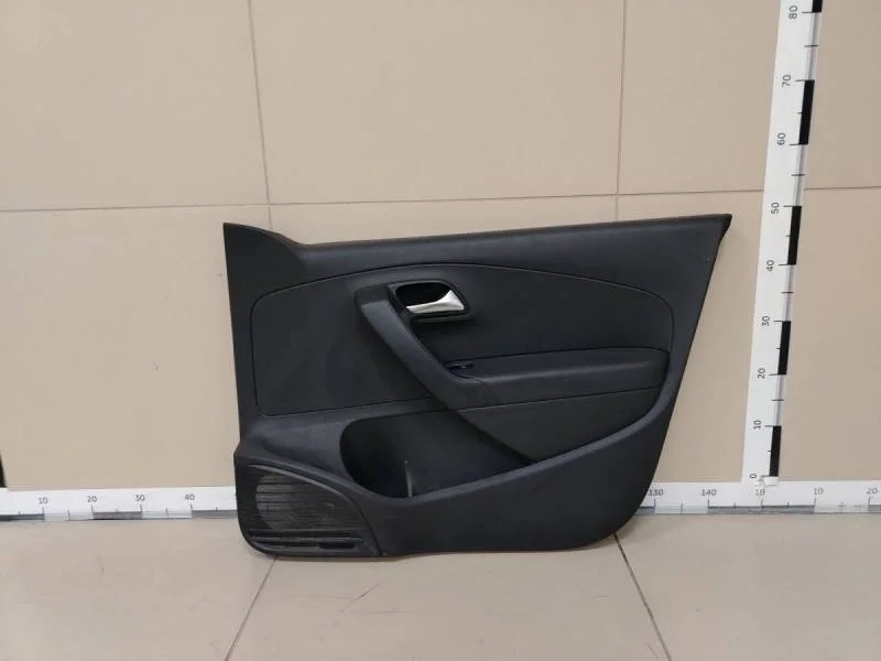 Обшивка двери передней правой Volkswagen Polo (Sed RUS) 2011>