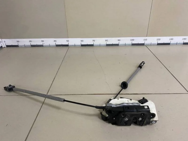 Замок двери задней левой Volkswagen Polo (Sed RUS) 2011>