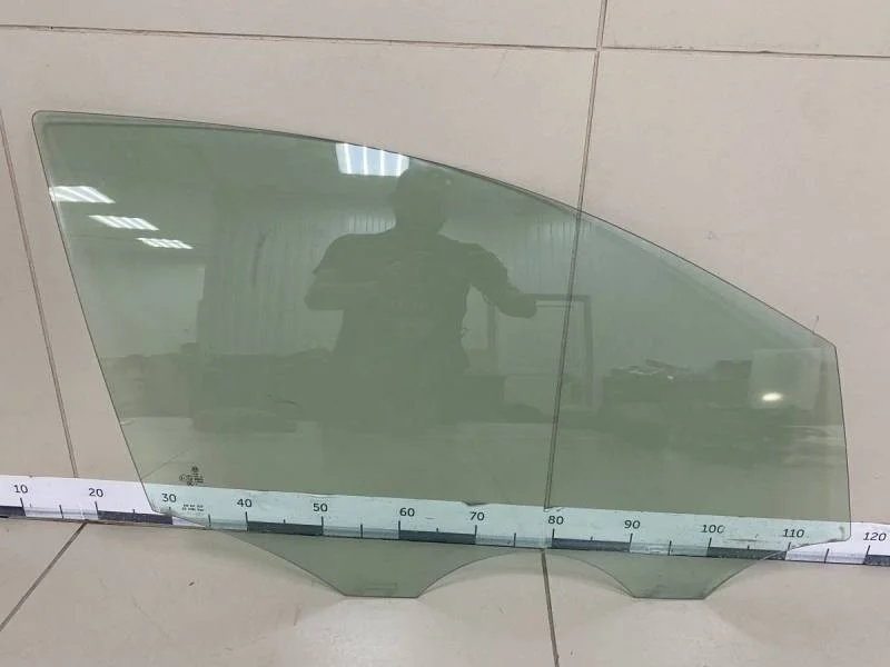 Стекло двери передней правой Volkswagen Polo (Sed RUS) 2011>