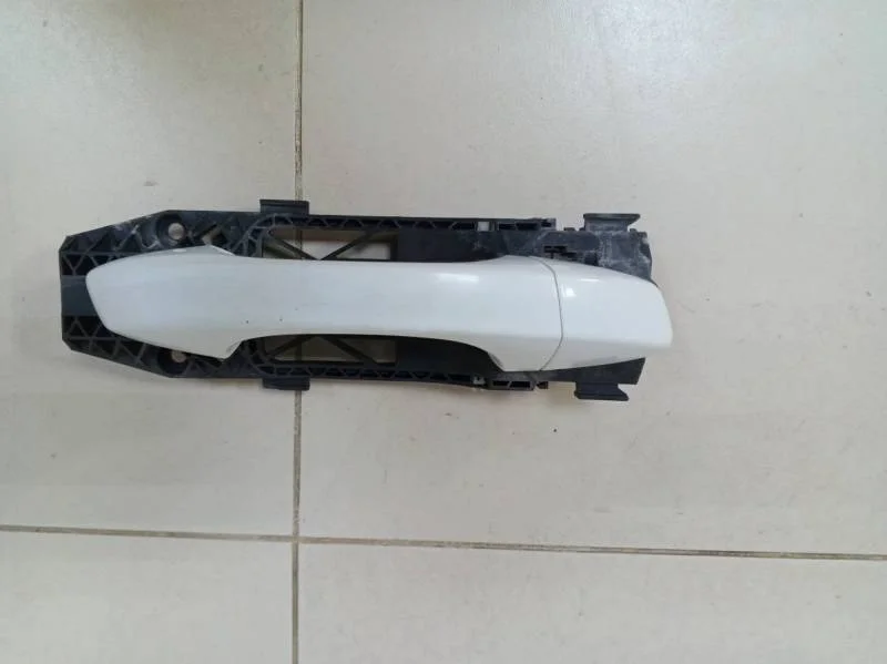 Ручка двери задней наружная правая Skoda Octavia (A7) 2013>