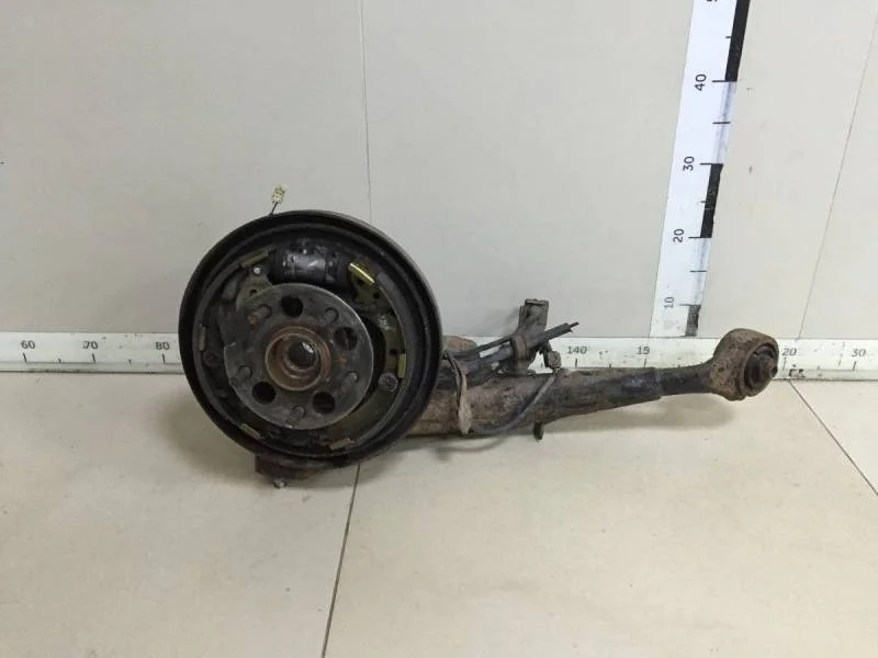 Рычаг задний продольный правый Toyota Rav 4 (A20) 2000-2005