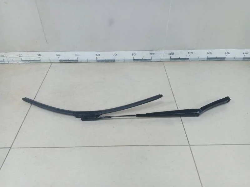 Поводок стеклоочистителя передний левый Skoda Octavia (A7) 2013>