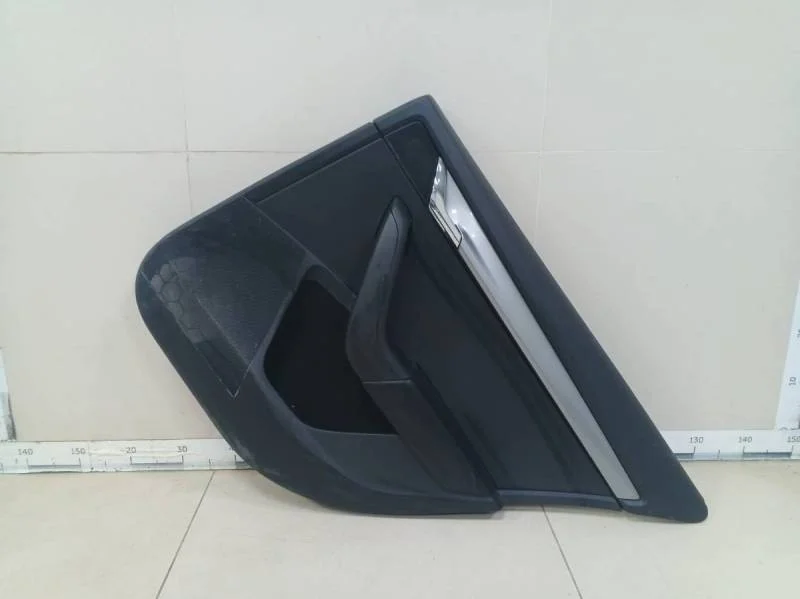 Обшивка двери задней правой Skoda Octavia (A7) 2013>