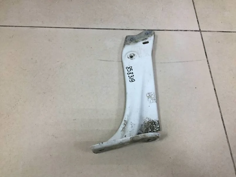 Кронштейн крепления крыла Skoda Octavia (A7) 2013>