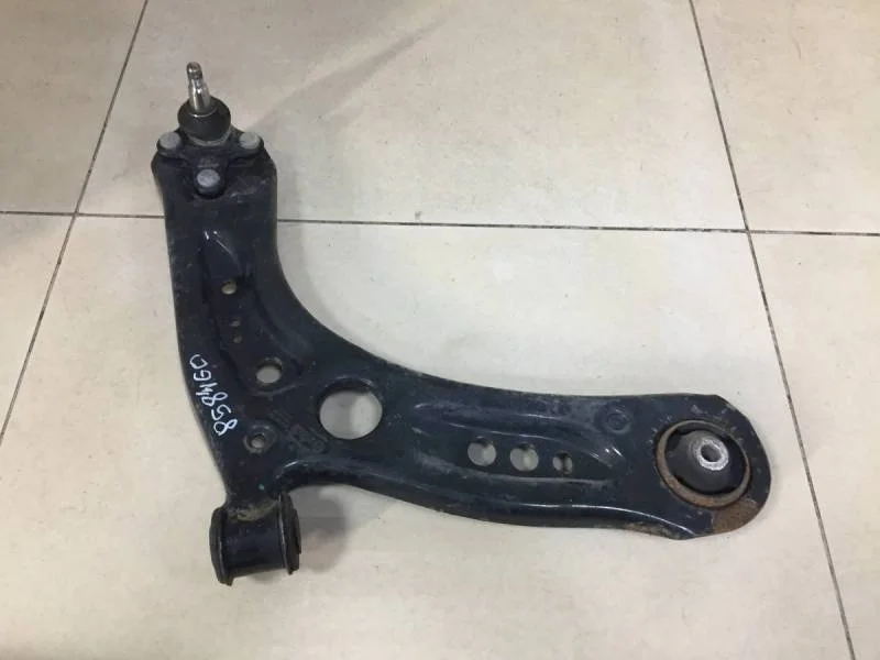 Рычаг передний правый Skoda Octavia (A7) 2013>