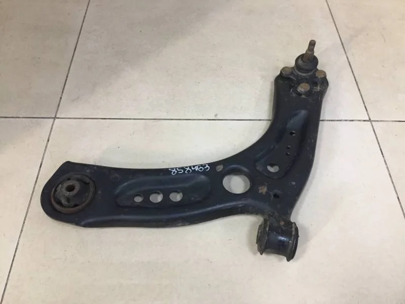 Рычаг передний левый Skoda Octavia (A7) 2013>