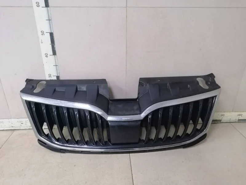 Решетка радиатора Skoda Octavia (A7) 2013>