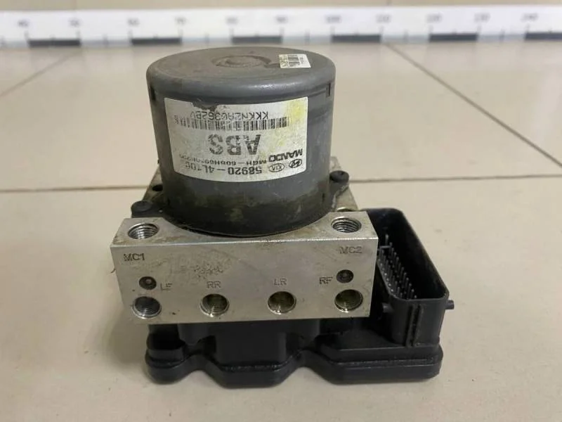 Блок ABS (насос) Hyundai Solaris 2010-2017