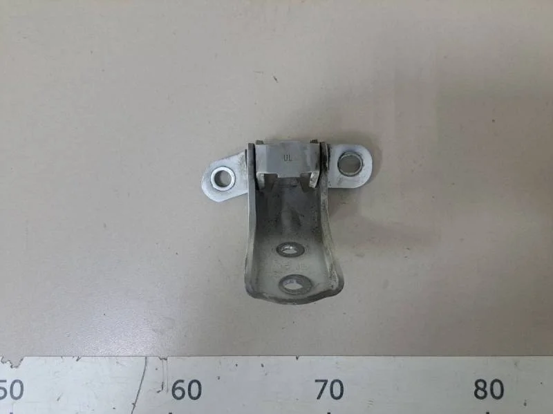 Петля двери задней правой нижняя Hyundai Solaris 2010-2017