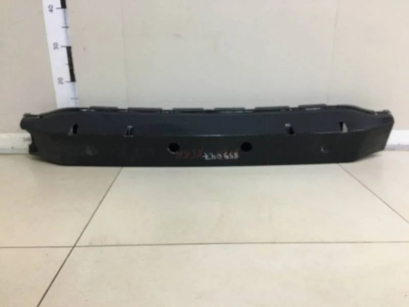 Наполнитель переднего бампера Volvo XC60 2008-2017