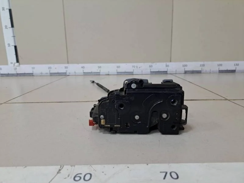 Замок двери задней правой Skoda Octavia (A5 1Z-) 2004-2013