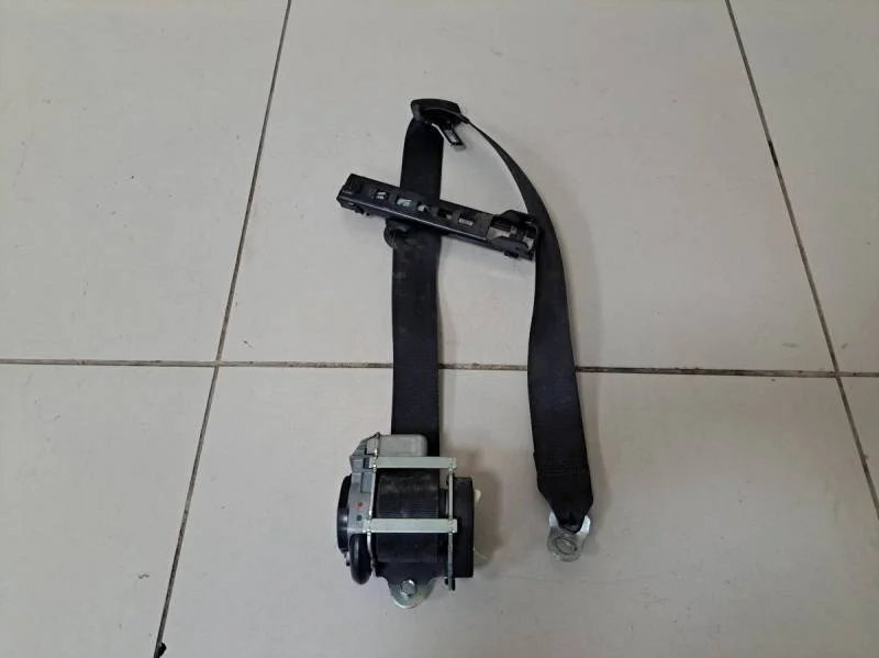 Ремень безопасности с пиропатроном Skoda Octavia (A5 1Z-) 2004-2013