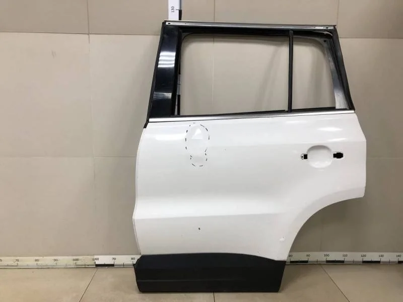 Дверь задняя левая Volkswagen Tiguan (5N1) 2007-2011