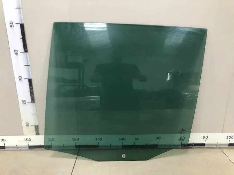 Стекло двери задней левой Volkswagen Tiguan (5N1) 2007-2011