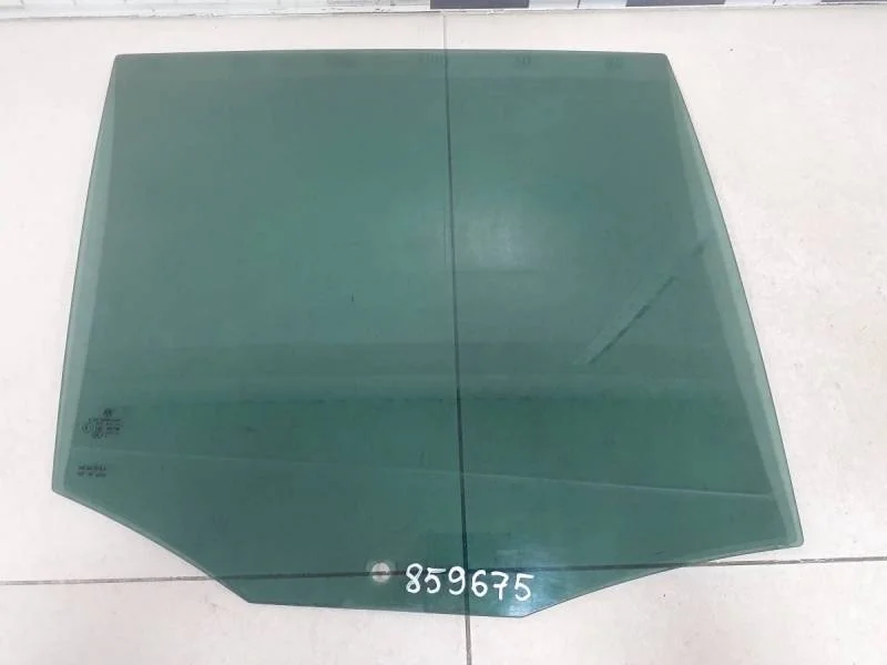 Стекло двери задней правой Volkswagen Tiguan (5N1) 2007-2011