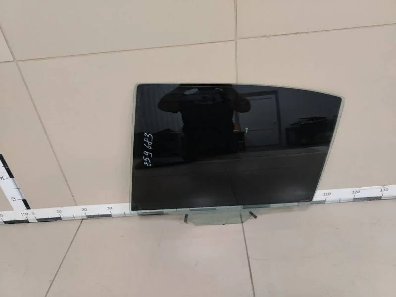 Стекло двери задней левой Skoda Octavia (A5 1Z-) 2004-2013