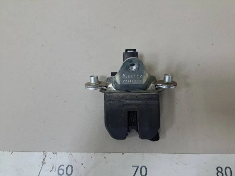 Замок багажника Skoda Octavia (A5 1Z-) 2004-2013