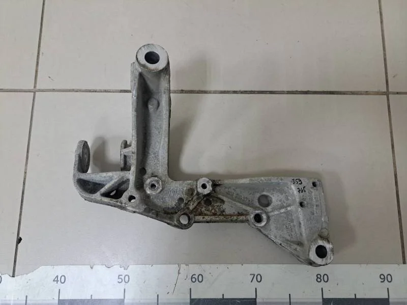 Кронштейн переднего рычага Skoda Octavia (A5 1Z-) 2004-2013