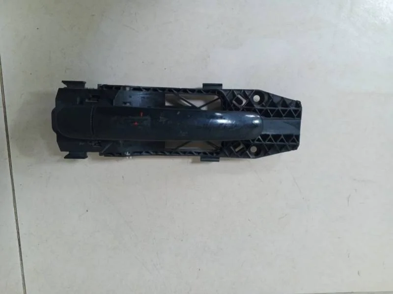 Ручка двери задней наружная правая Volkswagen Polo (Sed RUS) 2011>