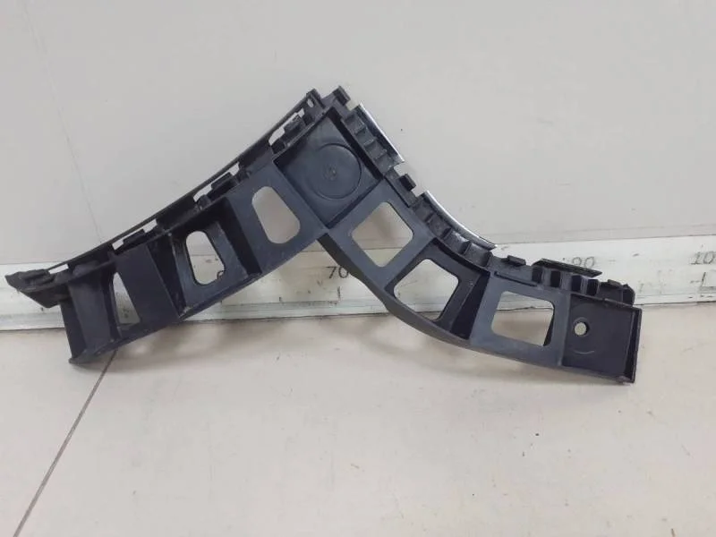 Кронштейн заднего бампера правый Volkswagen Tiguan (5N1) 2007-2011