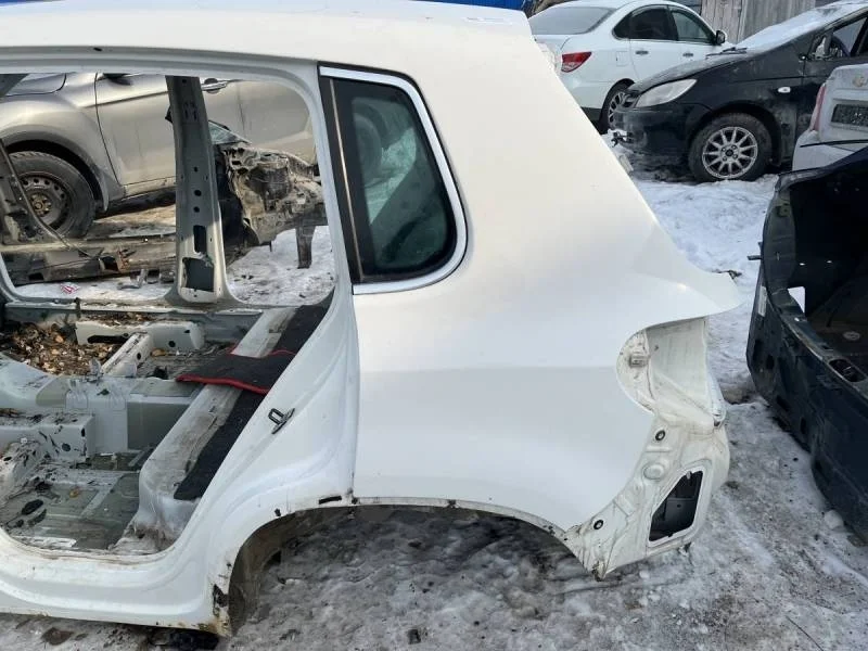 Крыло заднее левое Volkswagen Tiguan (5N1) 2007-2011